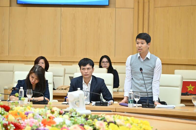 La întâlnire au participat reprezentanți ai conducerii departamentelor, birourilor, institutelor și unităților funcționale din cadrul Ministerului Industriei și Comerțului... Foto: Can Dung