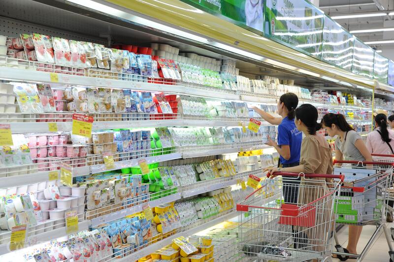 Att stärka konsumentskyddet har blivit en prioritet för partikommittén vid industri- och handelsministeriet, vilket bidrar till att förbättra marknadskvaliteten och det sociala förtroendet. Foto: Can Dung