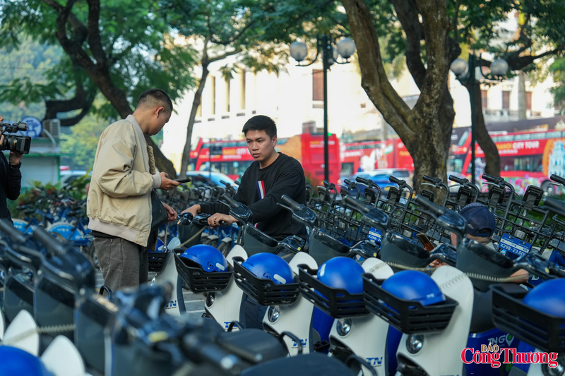 Trong giai đoạn đầu, doanh nghiệp triển khai 500 xe tại 130 vị trí trạm trong khu vực Vành đai 1; xây dựng lộ trình mở rộng sang Vành đai 2 và Vành đai 3 nhằm tăng khả năng tiếp cận, đáp ứng nhu cầu di chuyển linh hoạt của người dân nội đô.