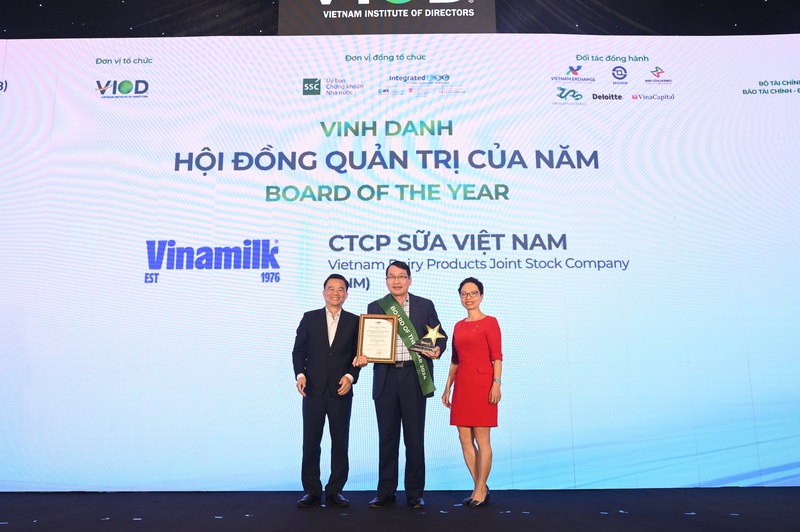 Vinamilk được vinh danh Hội đồng quản trị của năm.