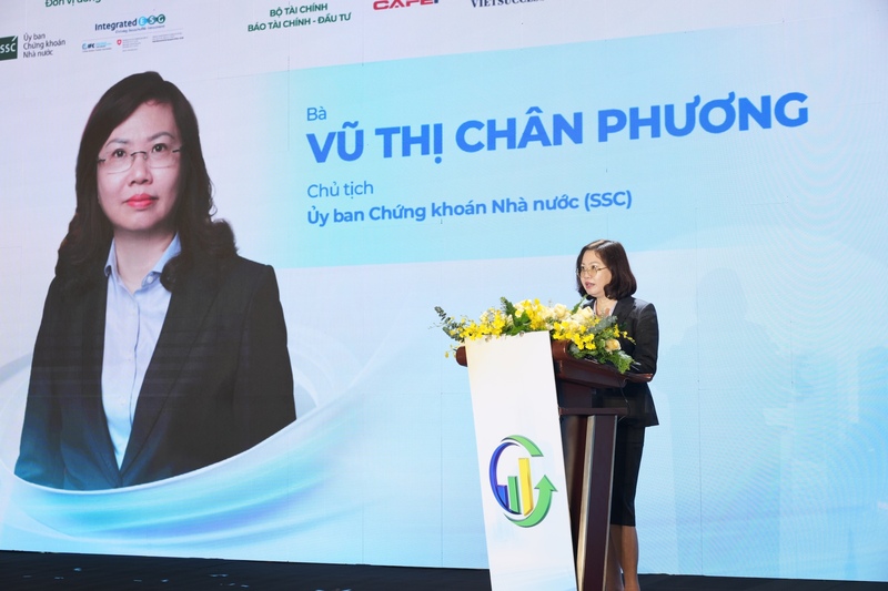 Bà Vũ Thị Chân Phương - Chủ tịch Uỷ ban Chứng khoán Nhà nước (SSC) phát biểu khai mạc.