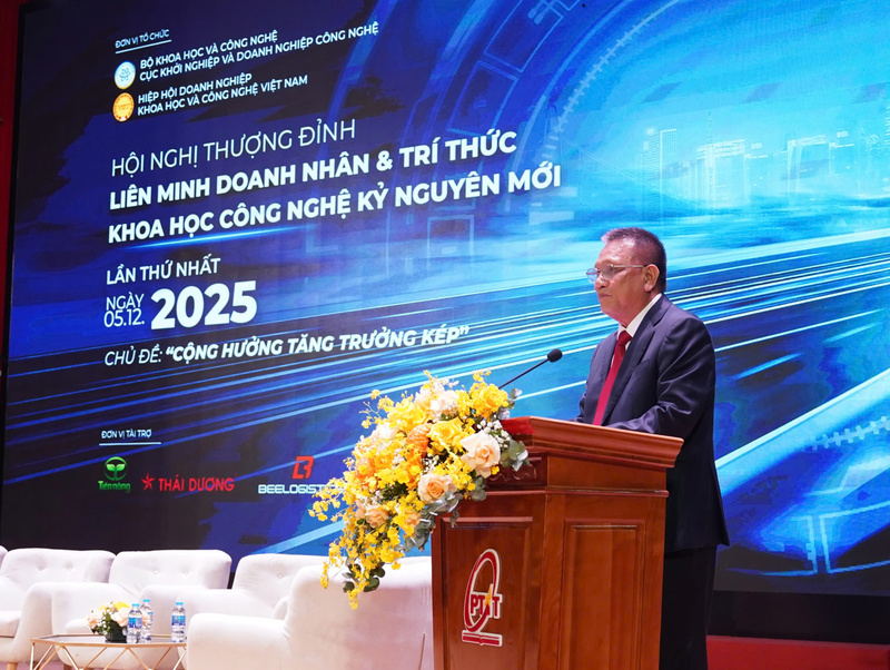 GS.TS Hoàng Đức Thảo, Chủ tịch Hiệp hội Doanh nghiệp Khoa học và Công nghệ Việt Nam phát biểu khai mạc.