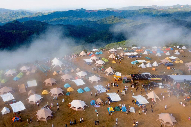 Du lịch nông thôn cđược đẩy mạnh thu hút nhiều du khách đến tham quan, mang lại hiệu quả khởi sắc cho vùng nông thôn