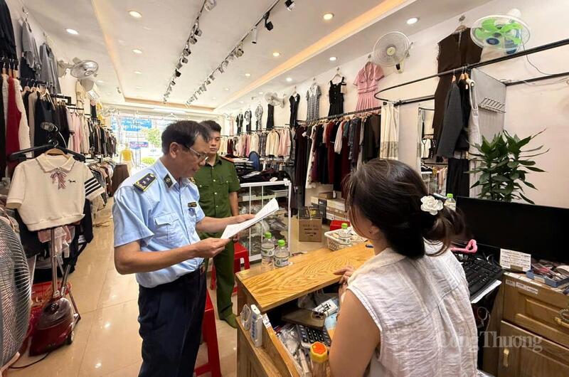 Lực lượng Quản lý thị trường Ninh Bình quyết xử lý nghiêm các trường hợp vi phạm trên nền tảng số