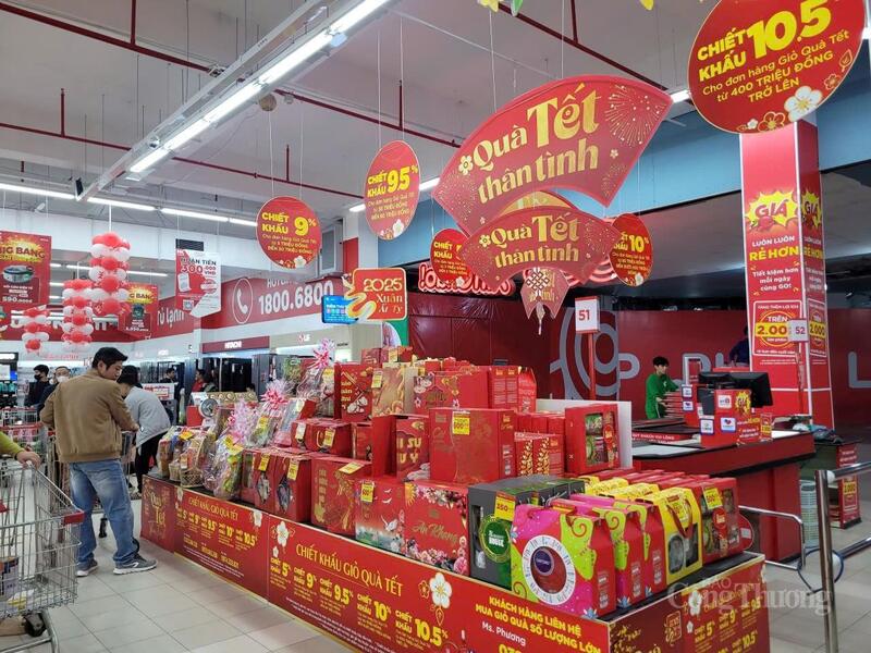 Không khí mua sắm sôi động mùa Vietnam Grand Sale 2025.