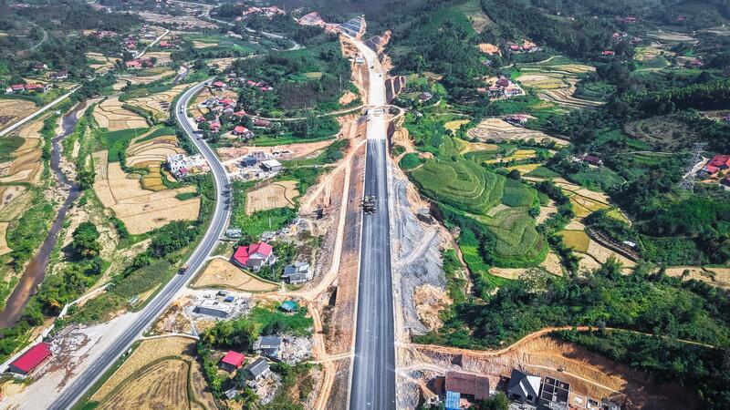 Thi công dự án cao tốc Hữu Nghị - Chi Lăng