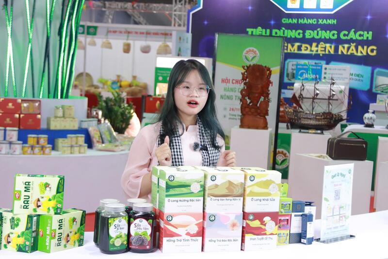 نمایشگاه محصولات صنعتی روستایی ۲۰۲۵، محصولات با کیفیت بالای بسیاری را گرد هم میآورد. عکس تصویری: Thanh Tuan