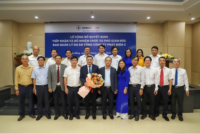 Các đại biểu tham dự Lễ công bố