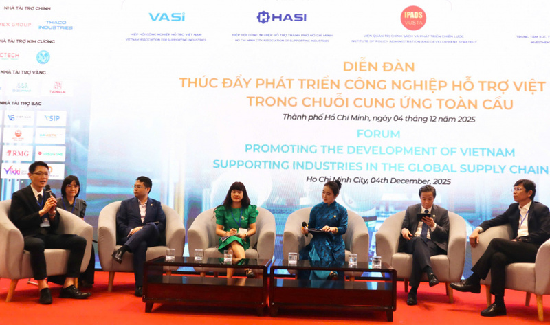 Diễn đàn tập trung vào việc phân tích xu hướng quốc tế và sự dịch chuyển chuỗi cung ứng toàn cầu, đánh giá năng lực doanh nghiệp công nghiệp hỗ trợ Việt Nam