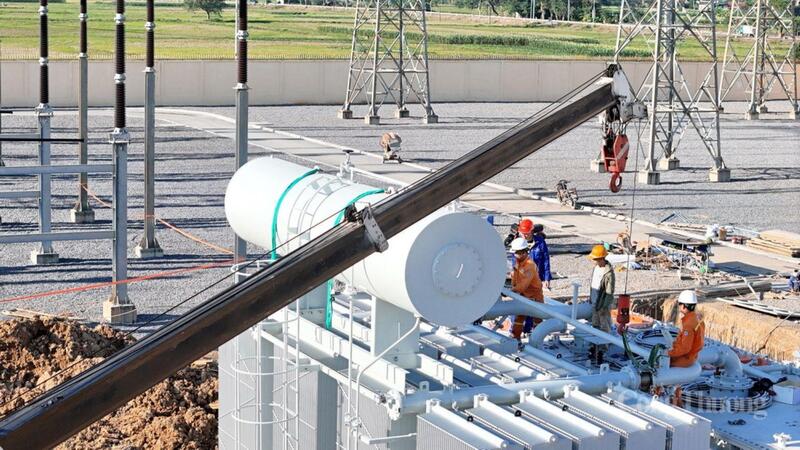 Công tác thi công được triển khai gấp rút.