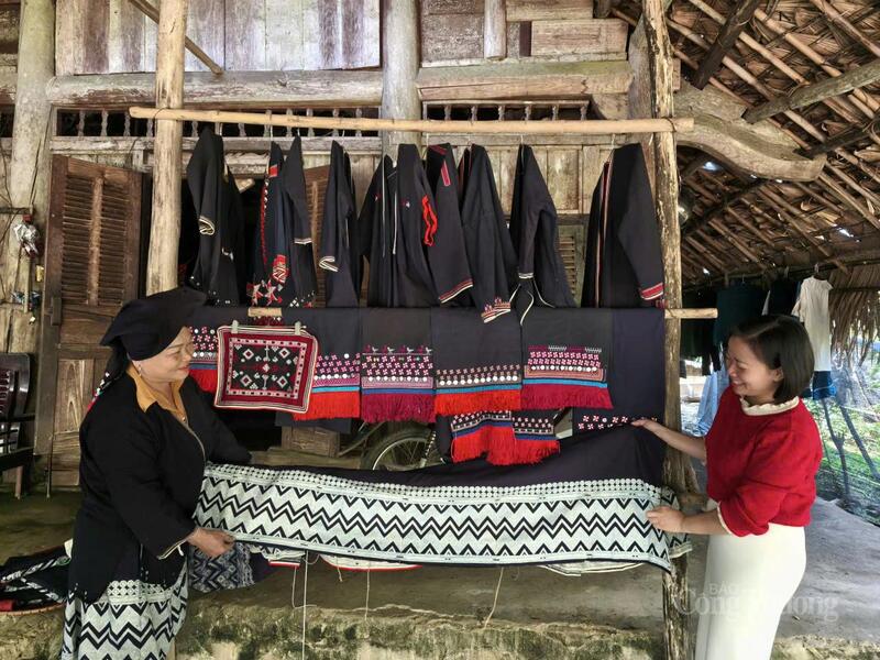 Cách làm du lịch của người Dao Tiền là gắn liền với cuộc sống hằng ngày, không “làm màu” hay sân khấu hóa.