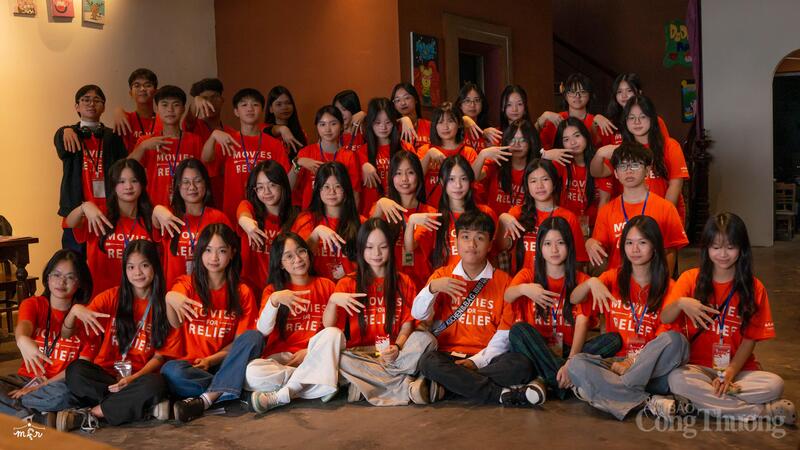 Các bạn học sinh Trường THPT Chuyên Đại học Sư phạm tại buổi workshop.