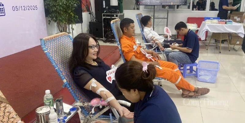 Riêng sau 11 năm đồng hành cùng Tuần lễ hồng EVN, tập thể cán bộ, công nhân viên của đơn vị đã đóng góp hơn 2.600 đơn vị máu.