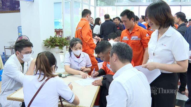 Đây là hoạt động ý nghĩa chào mừng 71 năm Ngày Truyền thống ngành Điện lực Việt Nam và hưởng ứng Tháng Tri ân khách hàng năm 2025.