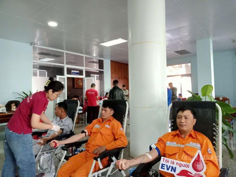 Chương trình thu hút đông đảo cán bộ, công nhân viên các đơn vị trực thuộc tham gia.