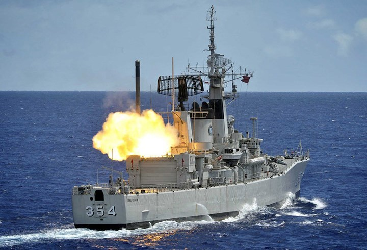 Die P-800 Oniks kombiniert leistungsstarke Triebwerke, fortschrittliche Navigationsalgorithmen und schwer abzufangende Flugbahnen und gilt daher als Waffe, die Seeverteidigungssysteme in Alarmbereitschaft versetzt. Foto: Sputnik