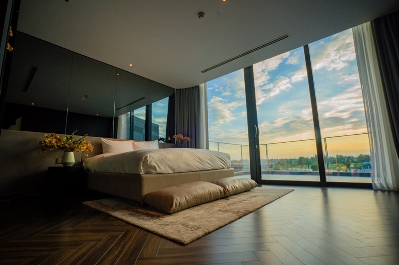 Ở góc nhìn tài chính, Regal Victoria chính là “bài test thị trường” cho The Palace. Với mặt bằng giá cho thuê đã được xác lập, các số liệu vận hành cho phép nhà đầu tư dự đoán tương đối chính xác hiệu quả khai thác.