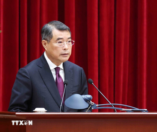 Đồng chí Lê Minh Hưng, Uỷ viên Bộ Chính trị, Bí thư Trung ương Đảng, Trưởng Ban Tổ chức Trung ương phát biểu tại hội nghị. Ảnh: TTXVN