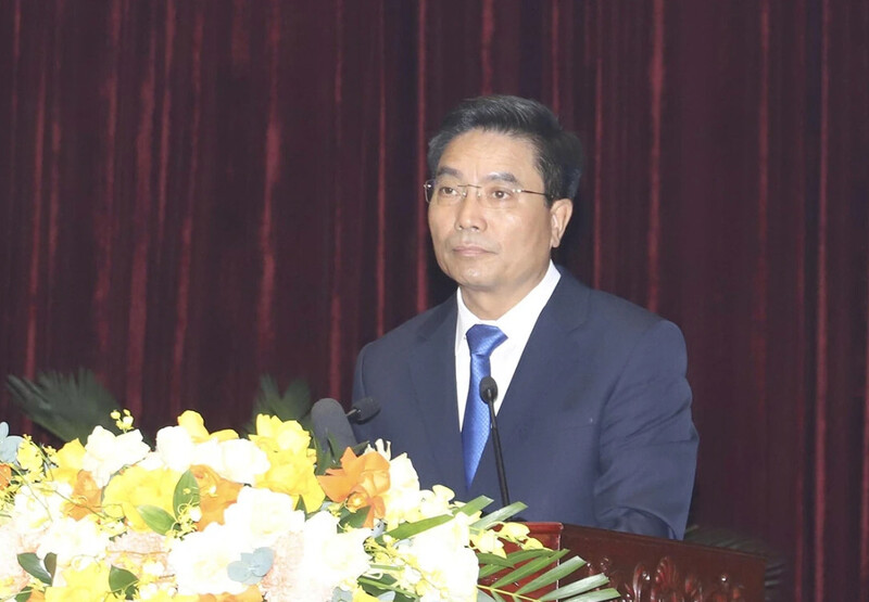 Bí thư Tỉnh ủy Thanh Hóa Nguyễn Doãn Anh phát biểu tại kỳ họp. Ảnh: Lê Hợi