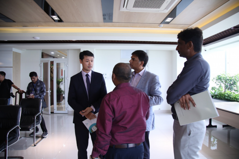 Các chuyên gia nước ngoài đến tham quan mô hình kinh tế xanh của Sao Mai Group