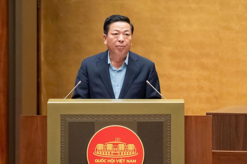 Bộ trưởng Bộ Xây dựng Trần Hồng Minh. Ảnh: QH