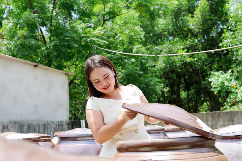 HTX Phú Sáng đang triển khai các đơn hàng theo hợp đồng thỏa thuận. Ảnh: Trọng Tùng