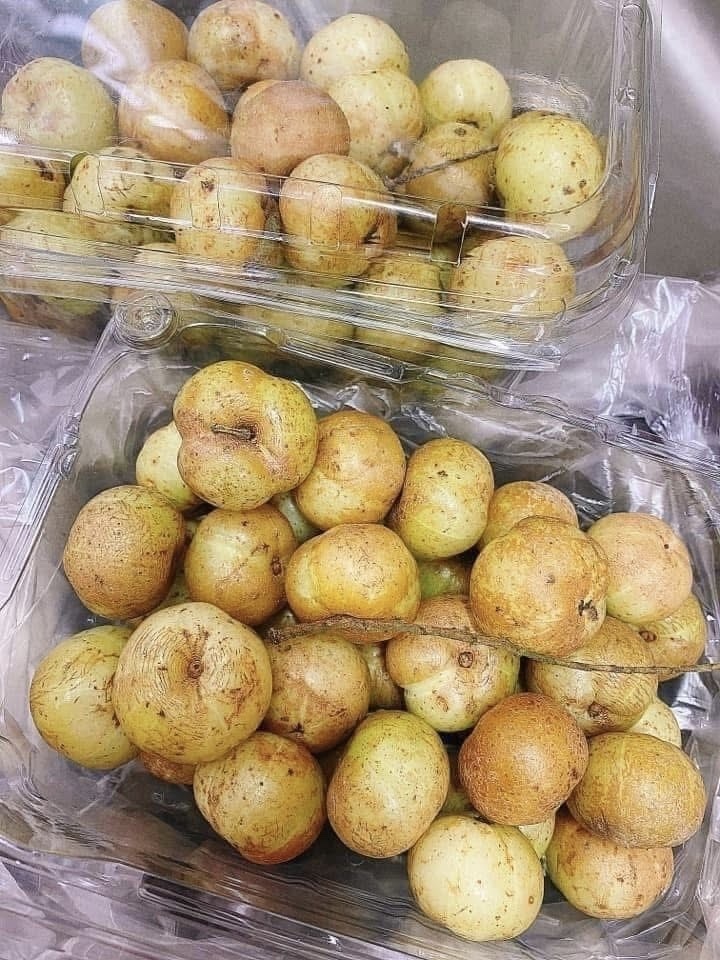 Yabani demirhindi alıcılar için uygun şekilde paketleniyor. Fotoğraf: Nguyen Thanh