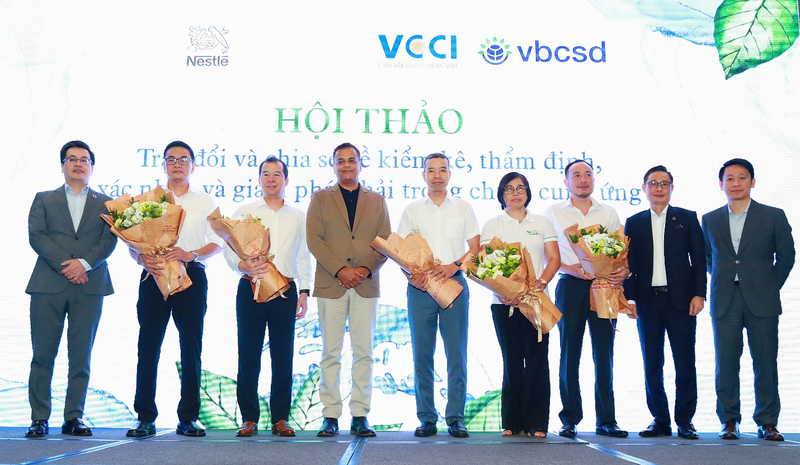 Nestlé Việt Nam đã và đang phối hợp cùng VBCSD và các đối tác triển khai nhiều chương trình đào tạo, phổ biến kiến thức về ESG, cập nhật khung pháp lý và chia sẻ kinh nghiệm cho CSI 100 và các doanh nghiệp
