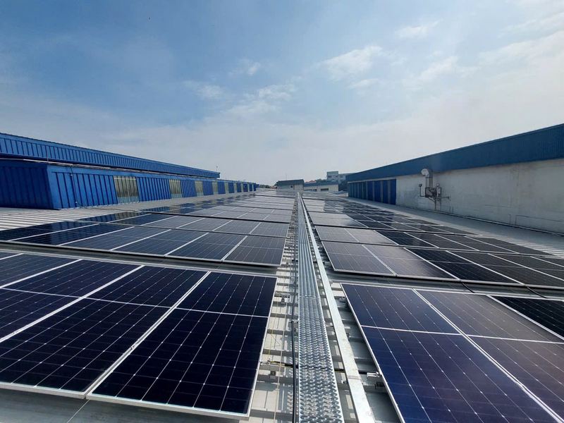 Hệ thống năng lượng mặt trời được triển khai tại nhà máy của FrieslandCampina Việt Nam, góp phần giảm phát thải khí nhà kính và tối ưu vận hành theo hướng bền vững.