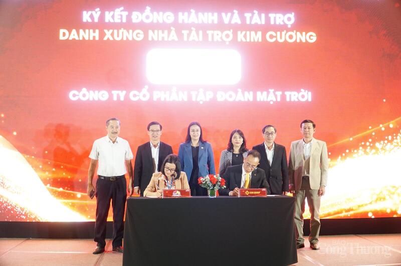 Sở Văn hóa, Thể thao và Du lịch Đà Nẵng ký kết hợp tác với Công ty CP Tập đoàn Mặt trời (Sungroup) trong tổ chức Lễ hội Chào năm mới Đà Nẵng 2026