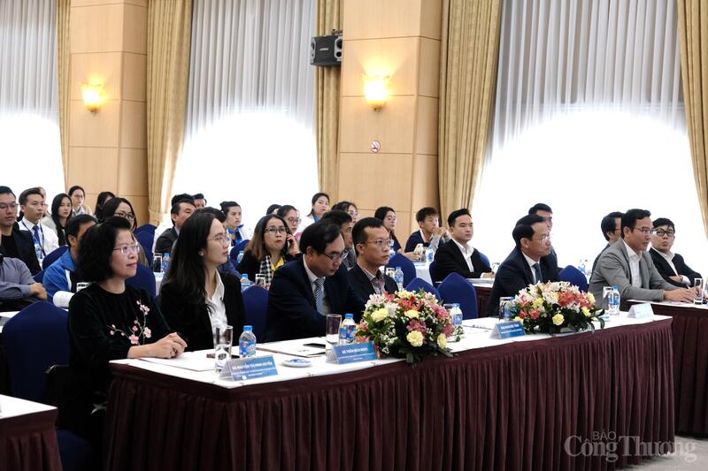 Các đại biểu tham dự hội nghị. Ảnh: Diễm Thương