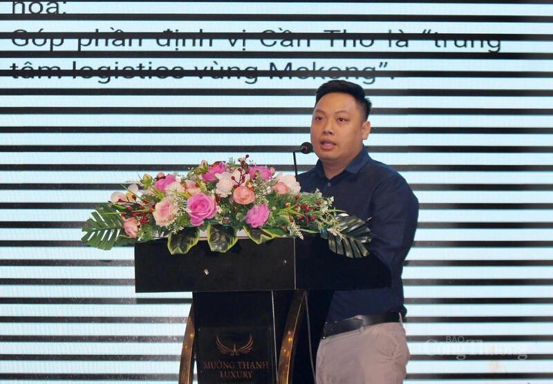 TS. Nhiêu Nhật Lương (Đại học Kinh tế TP. Hồ Chí Minh) phát biểu tại phiên tham luận. Ảnh: Khánh Ngọc