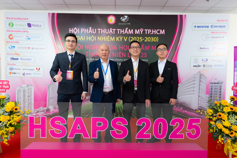 Đội ngũ bác sĩ Bệnh viện Thẩm mỹ SIAM Thailand tham gia trao đổi tại hội nghị HSAPS 2025
