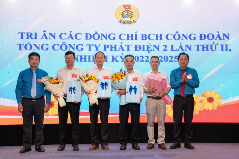 Tri ân các đồng chí trong Ban chấp hành Công đoàn EVNGENCO2 nhiệm kỳ 2022-2025.