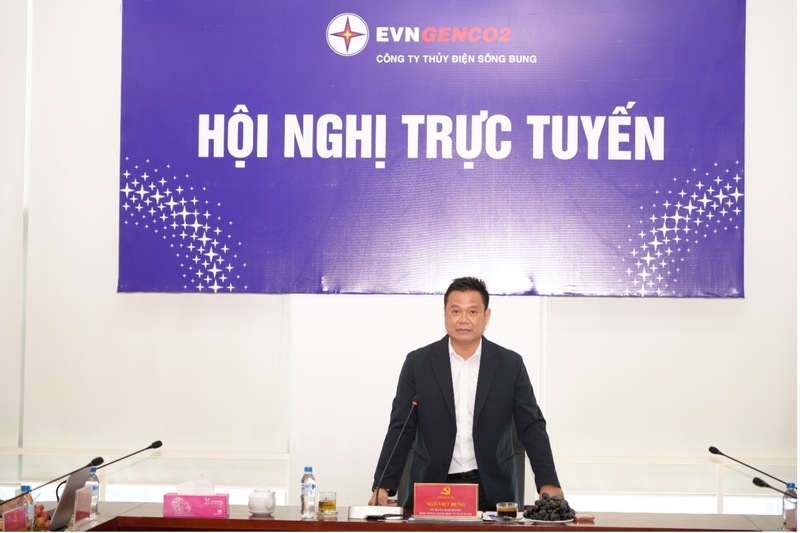 Đồng chí Ngô Việt Hưng, Ủy viên Ban Chấp hành Đảng bộ Tổng công ty, Phó Tổng giám đốc Tổng công ty Phát điện 2 phát biểu chỉ đạo tại hội nghị