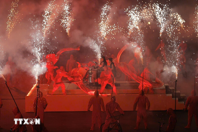 Buổi lễ quy tụ loạt nghệ sĩ và vận động viên nổi tiếng tham dự. Ảnh: TTXVN