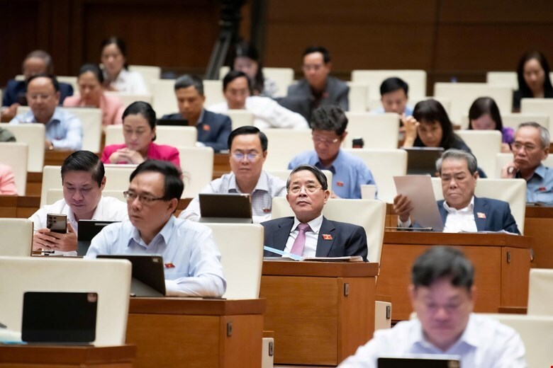 Chiều 10/12, Quốc hội họp phiên toàn thể tại hội trường. Ảnh: QH