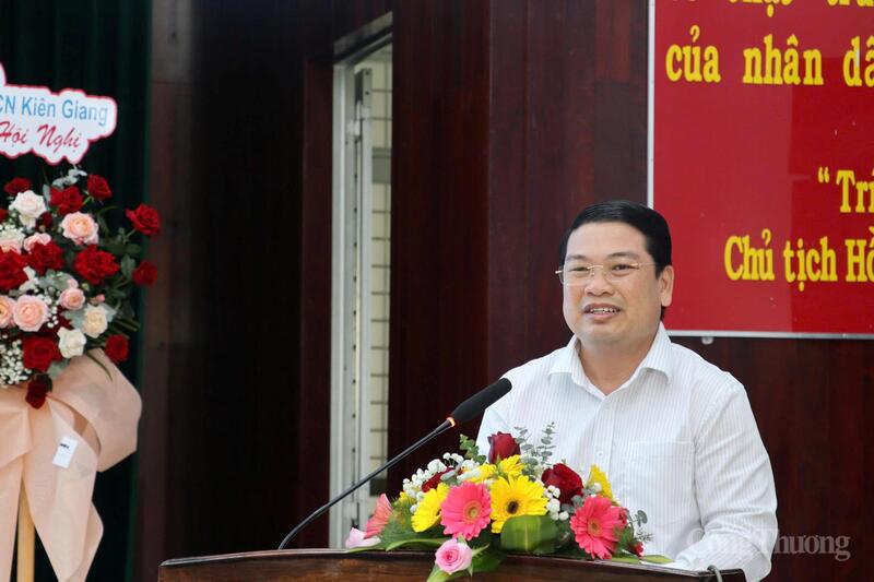 Ông Lê Trung Hồ, Phó Chủ tịch UBND tỉnh An Giang phát biểu tại hội nghị.