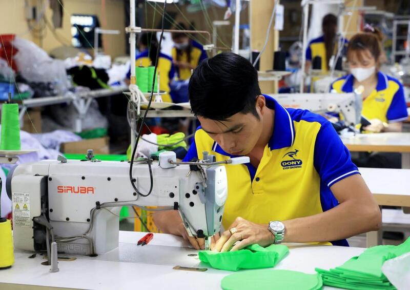 Het vergroenen van de productie biedt de Vietnamese textiel- en kledingindustrie de kans om de exportgroei te handhaven. Foto: VNA