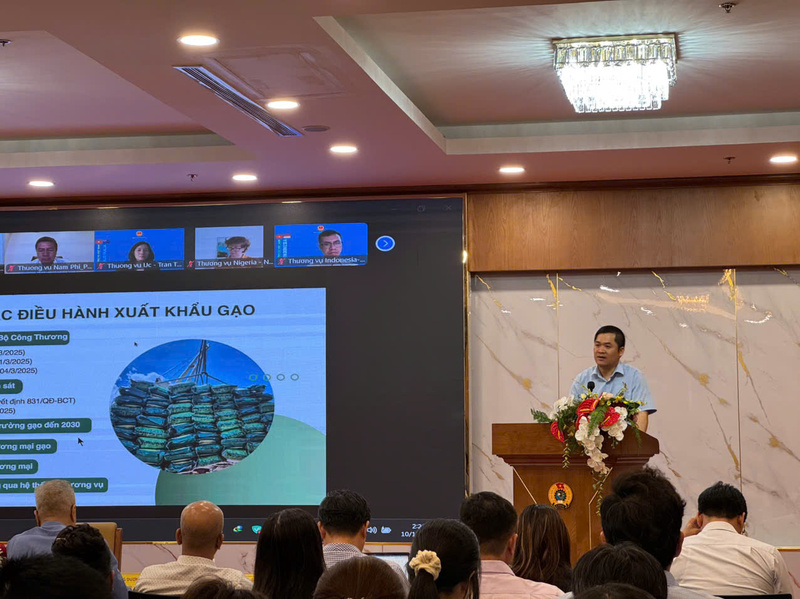 Ông Trần Quốc Toản phát biểu tại hội nghị (Ảnh: Cục Xuất nhập khẩu)