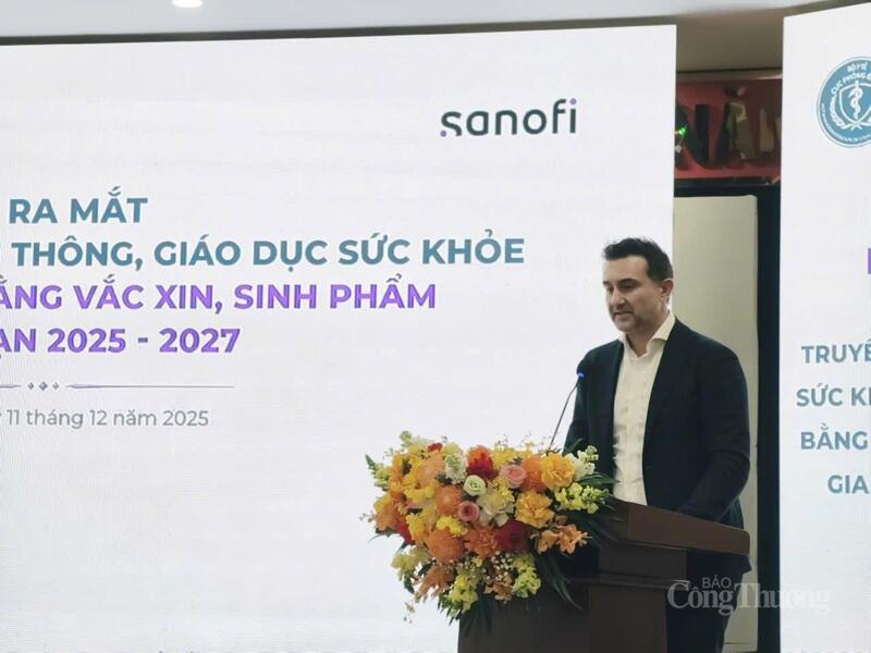 Ông Burak Pekmezci, Tổng Giám đốc Sanofi Việt Nam phát biểu tại sự kiện