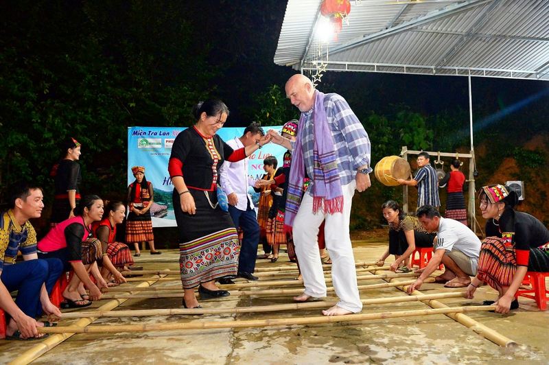 Lớp tập huấn truyền dạy văn hóa phi vật thể về dân ca, dân vũ, dân nhạc của dân tộc Ơ Đu.