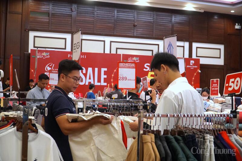 Ngày hội hàng hiệu cũng là một trong những hoạt động kích cầu thị trường du lịch Đà Nẵng cuối năm 2025