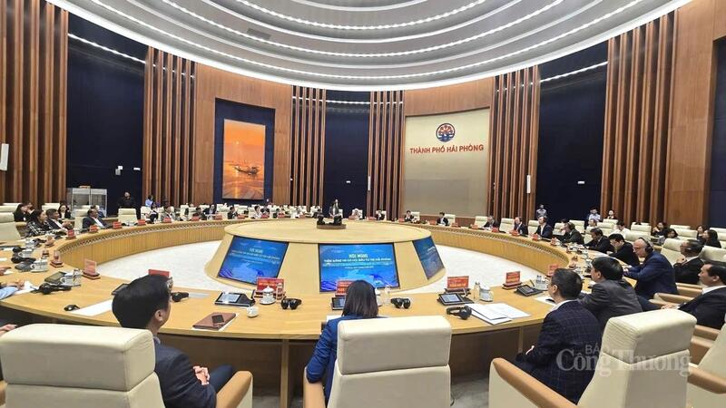 Các đại biểu tham dự hội nghị