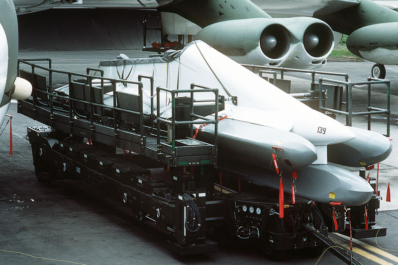 The AGM-86 ALCM transforms the B-52H into an effective long-range strike platform, allowing the US Air Force to maintain strategic air superiority.