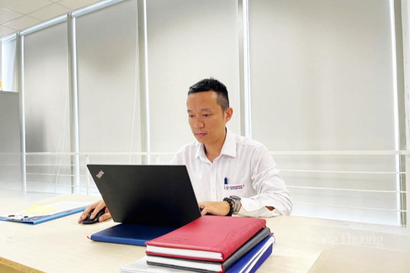 Song Bung 4 Hidroelektrik Santrali'nde Vardiya Amiri olarak görev yapan Mühendis Pham Hung Trinh.