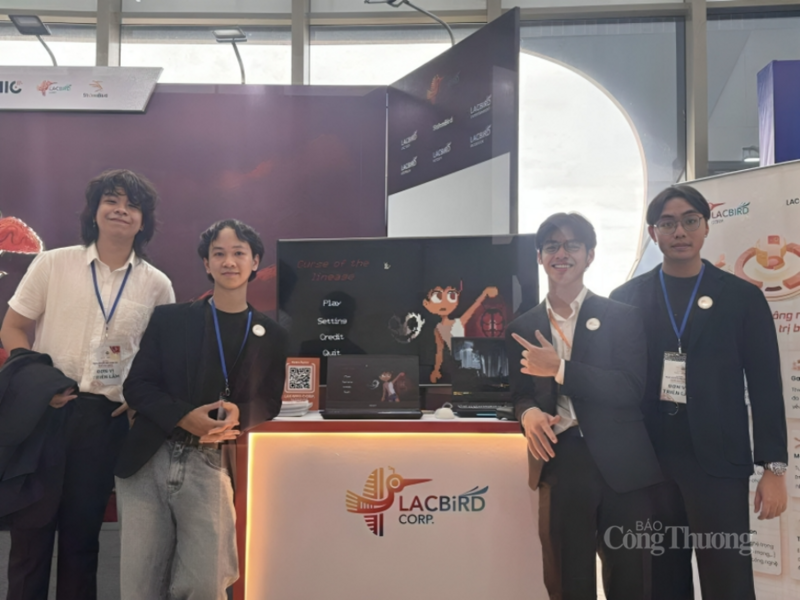 Nhóm sinh viên BUV tham gia trưng bày tựa game "Curse of the Lineage" tại Vietnam International Innovation Expo 2025, Trung tâm Đổi mới Sáng tạo Quốc gia