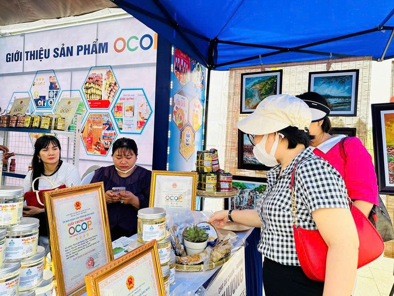 Các sản phẩm OCOP sẽ có cơ hội quảng bá thương hiệu hơn khi biết cách ứng dụng trên các sàn số.