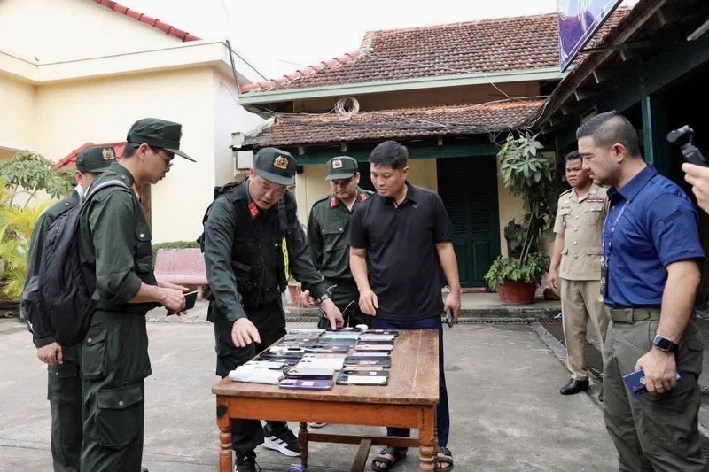 Công an tỉnh Lai Châu chủ trì, phối hợp với các lực lượng trong và ngoài nước triệt phá thành công chuyên án lừa đảo chiếm đoạt tài sản trên không gian mạng với số tiền hơn 300 tỷ đồng. Ảnh: Công an tỉnh Lai Châu