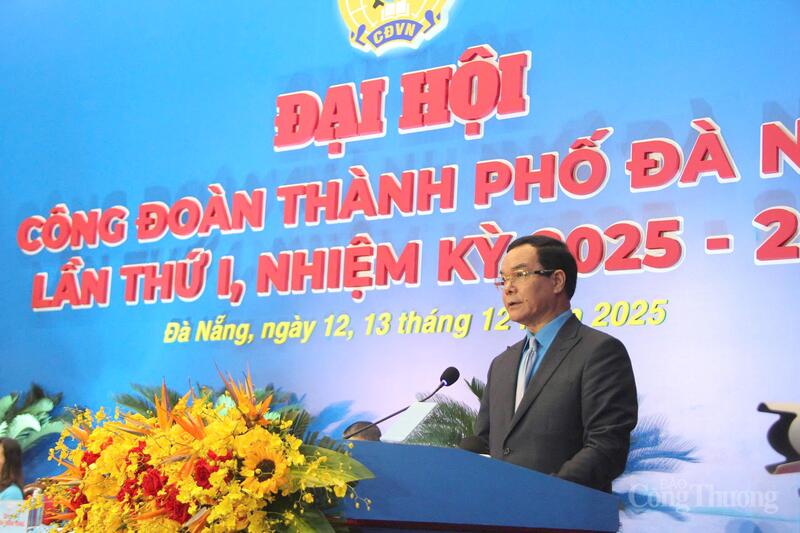 ông Nguyễn Đình Khang, Phó Chủ tịch Ủy ban Trung ương MTTQ Việt Nam, Chủ tịch Tổng Liên đoàn Lao động Việt Nam đề nghị Công đoàn Đà Nẵng thực hiện 3 gần, 5 phải, 4 không.